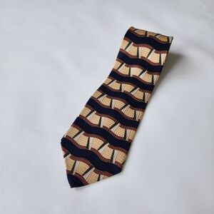 Bill Blass Navy and Beige Patterned Silk Tie Striped